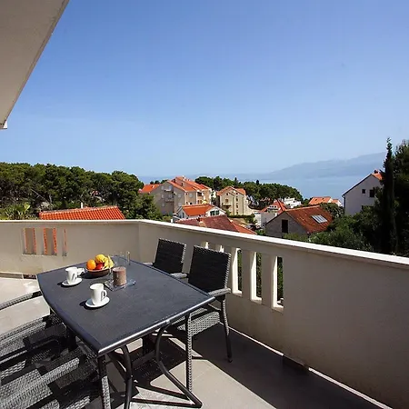 Tomy - One Bedroom With Balcony And Sea View 1 Sutivan