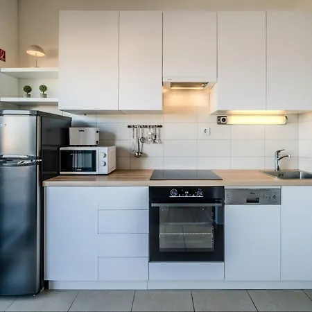 Tomy - One Bedroom With Balcony And Sea View 1 Διαμέρισμα